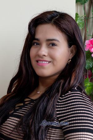 215562 - Brillith Age: 28 - Peru