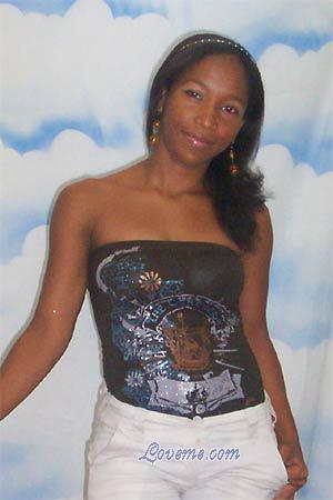 83563 - Suleima Age: 33 - Colombia