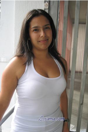 86923 - Sandra Bibiana Age: 23 - Colombia