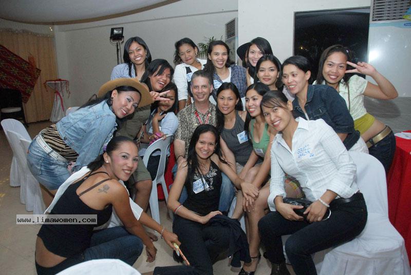 Philippines-women-3600