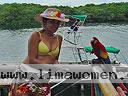 cartagena-women-boat-1104-10