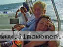 cartagena-women-boat-1104-25